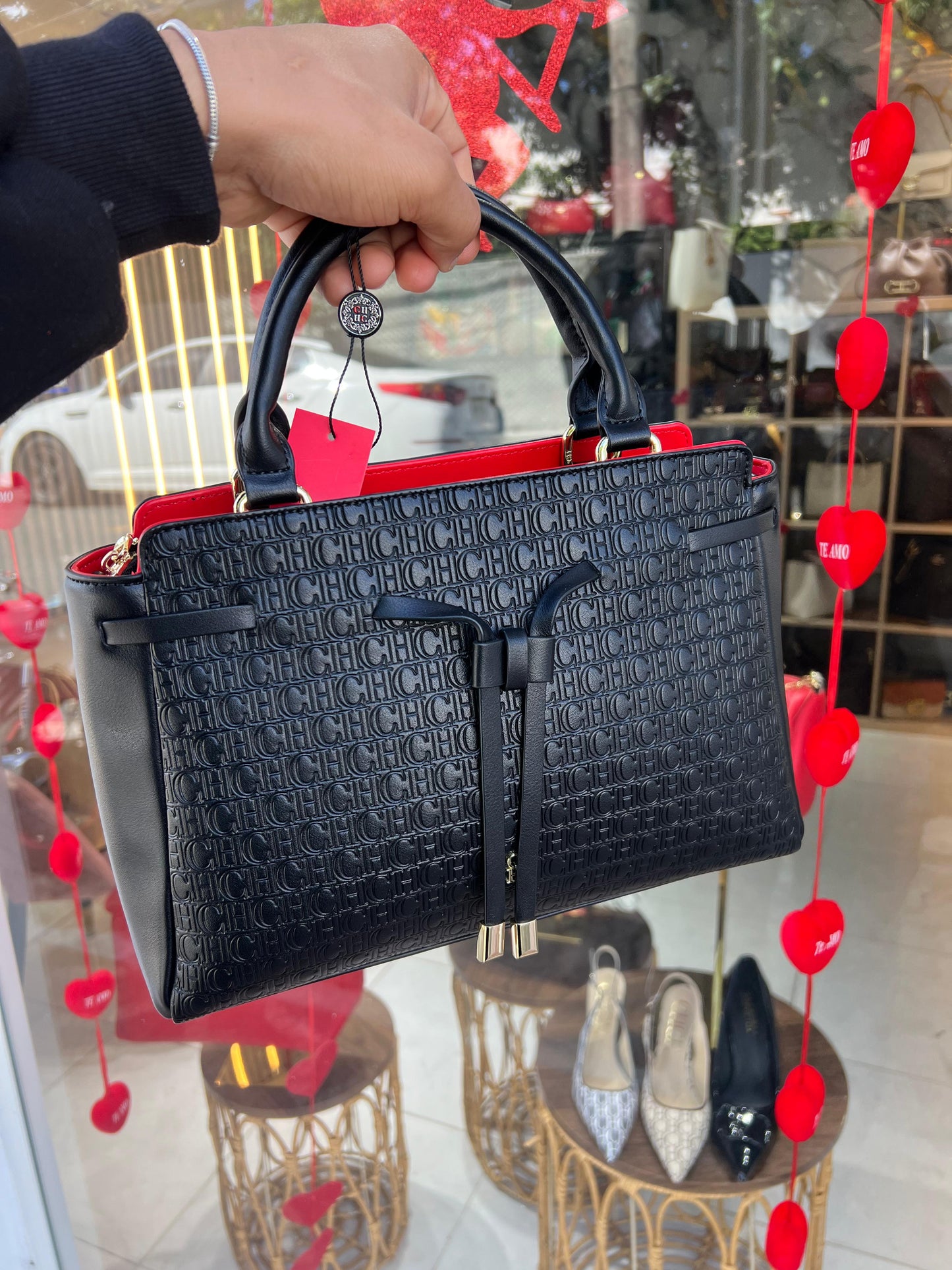 CH Black Background Red Interior Bows