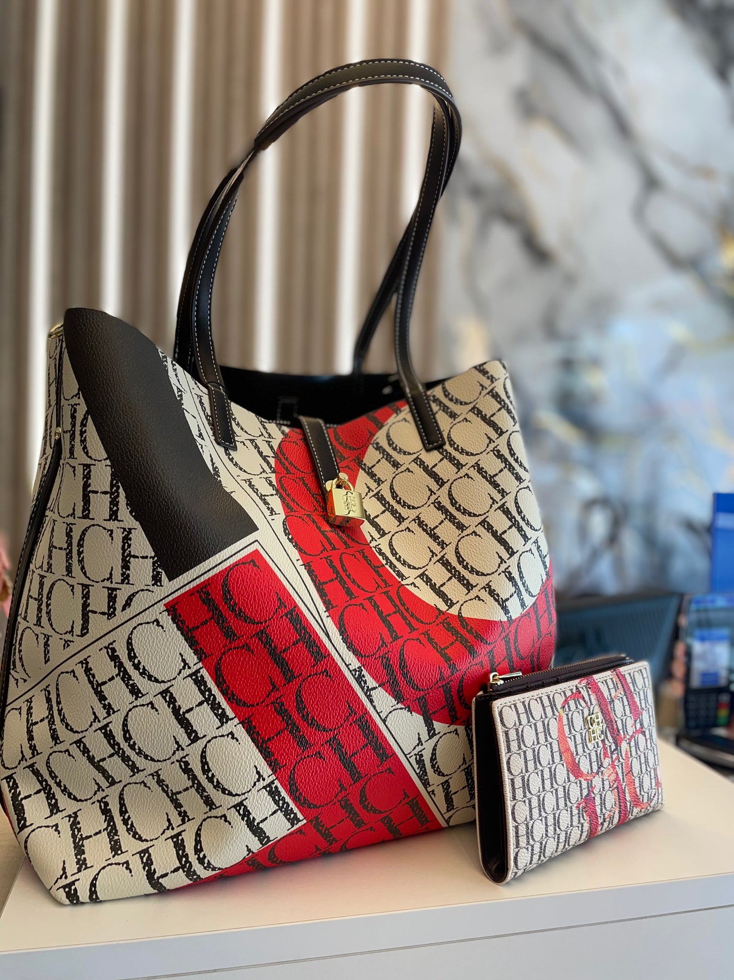 Cartera CH