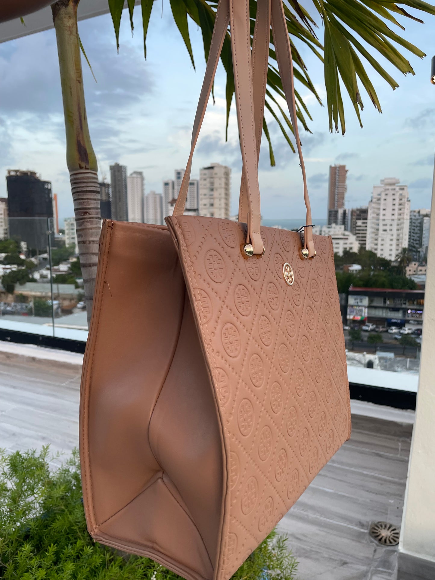 Tory Grande Beige