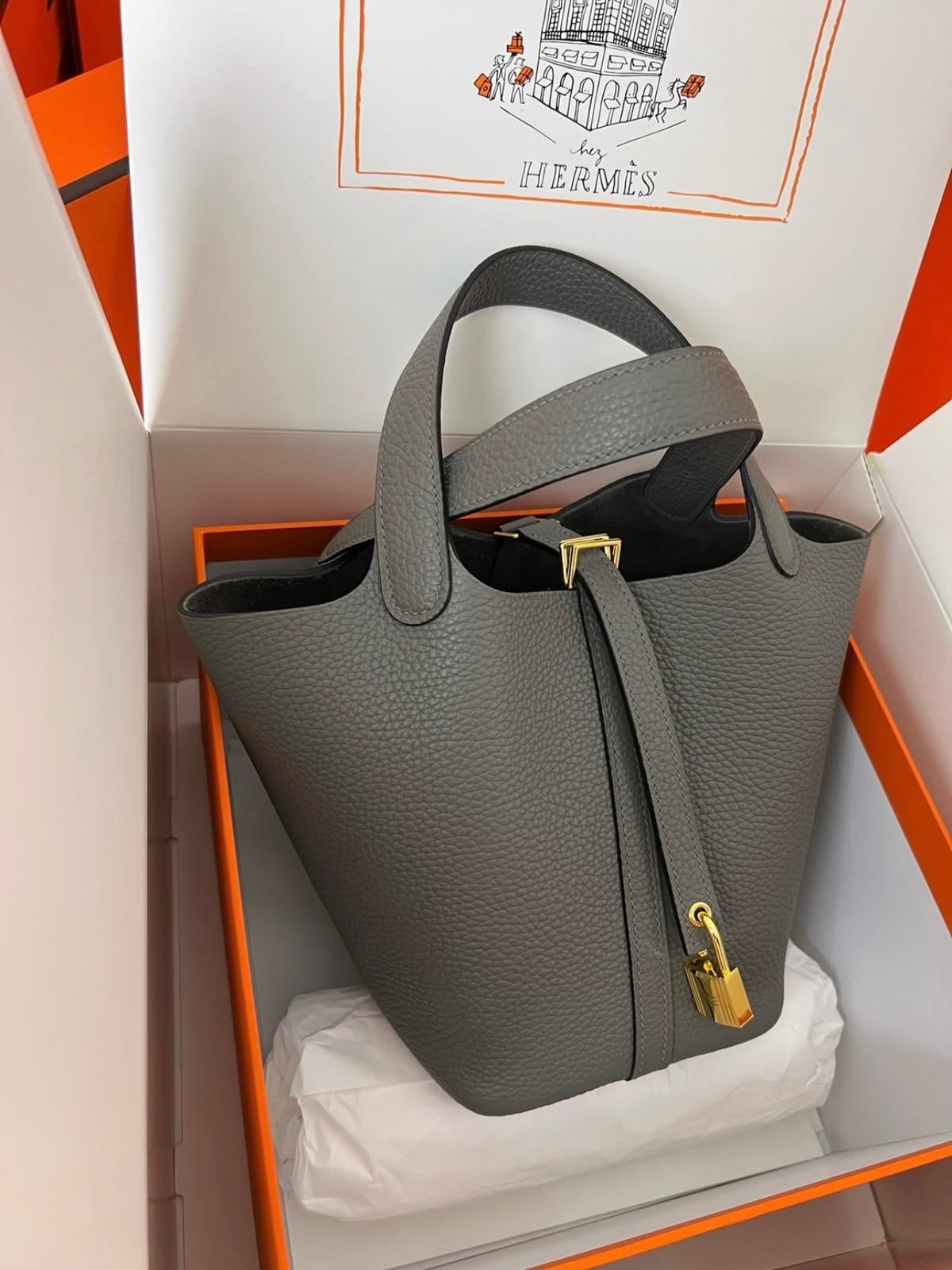 Hermès Picotin Lock 18 – Gris🩶 (PROXIMAMENTE DISPONIBLE)