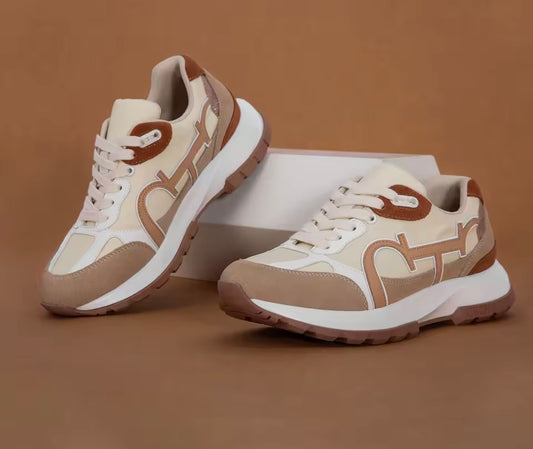 CH Tenis Beige /PRE-ORDEN
Disponible únicamente por encargo