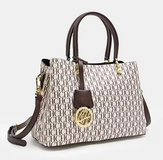 CH Marrón B Crossbody